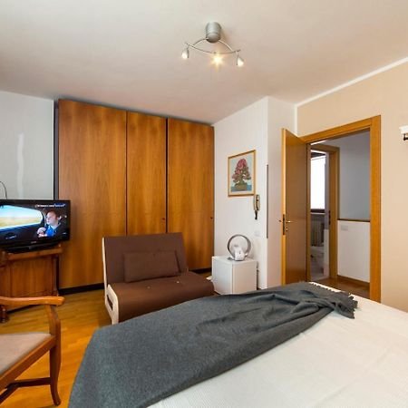 Casa Nel Rustico Foresteria Lombarda Hotell Misinto Exteriör bild